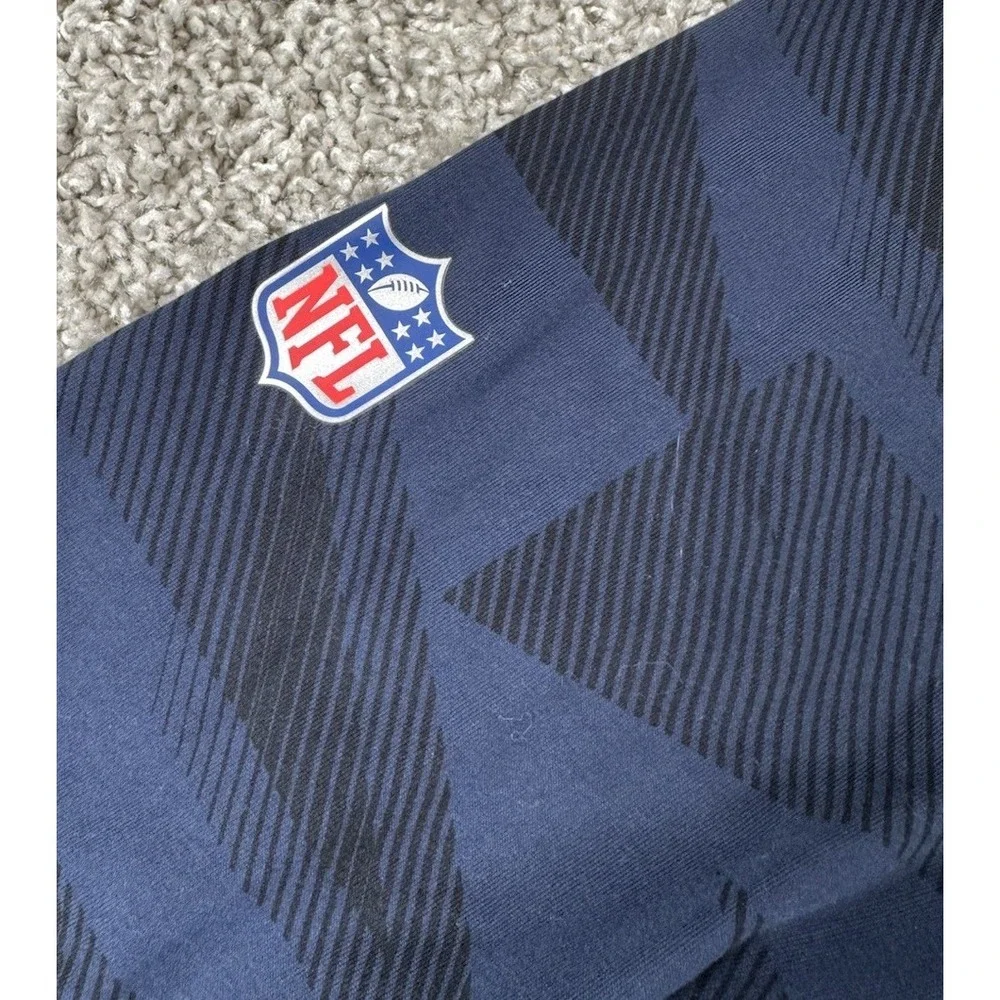 Nike Tee Denver Broncos NFL On Field Apparel Hooded Long Sleeve Dri Fit Mens Med